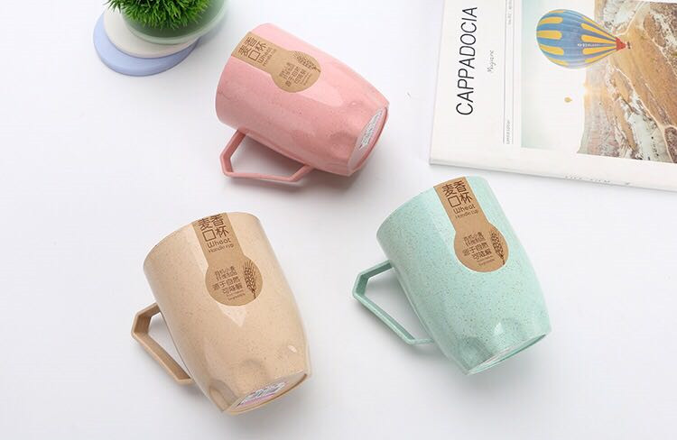 plastic toothbrush holder