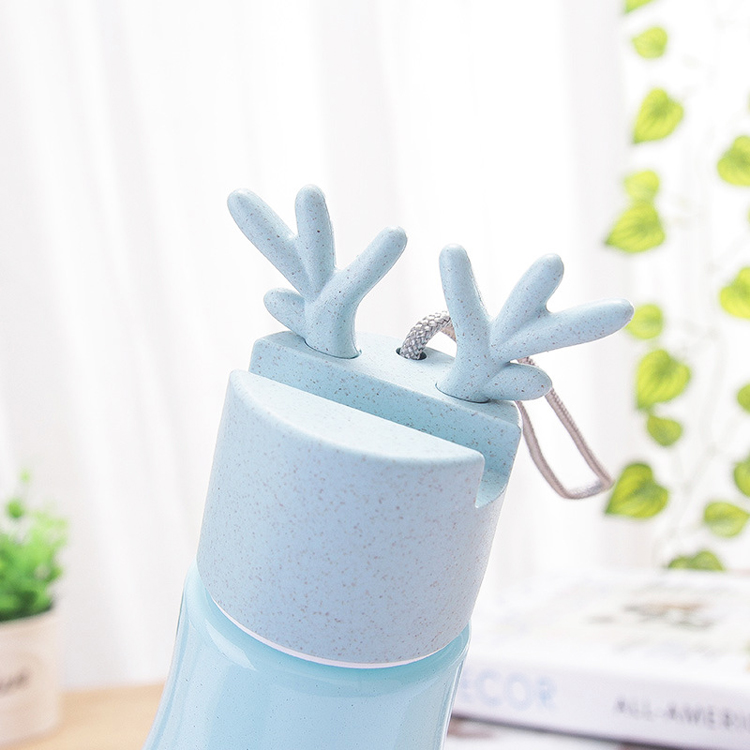 Hot Selling Wheat Straw Biodegradable Plastic Deer Shape Glass Water Bottle With Smart Phone Holder
