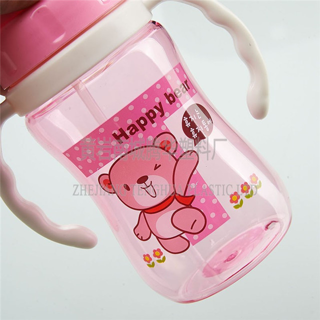 Eco-friendly Easy Drinking Plastic Baby Feeding Bottle with Handle