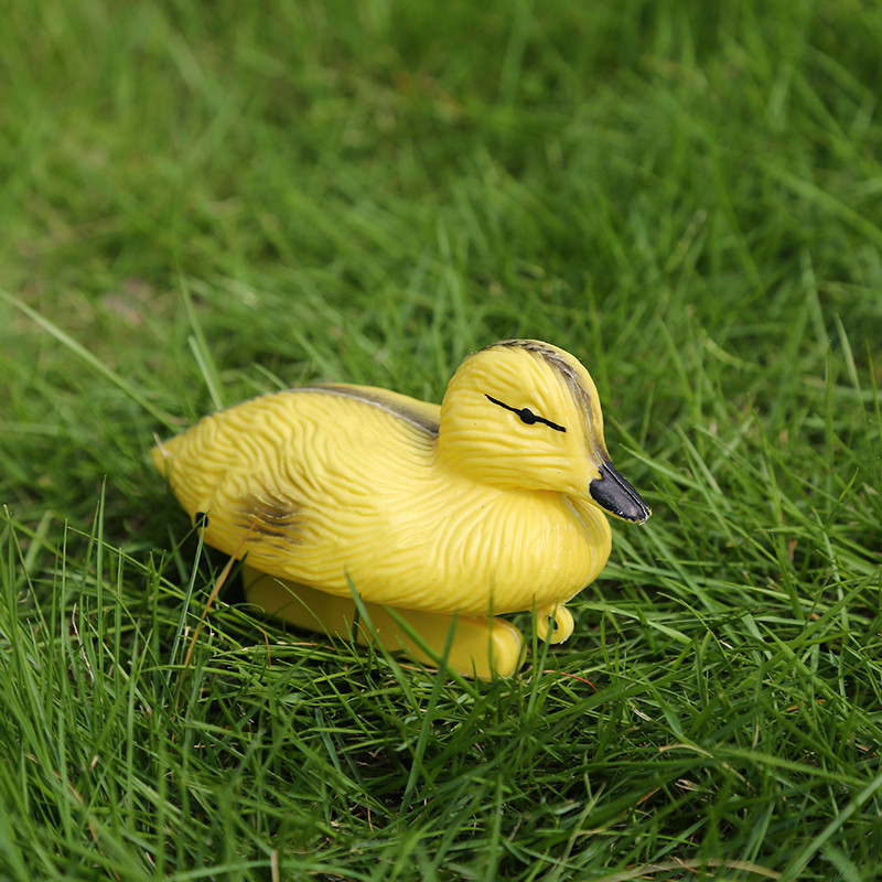 Durable Material XPE Duck Decoy Hunting Shooting Decoy Little Duck for Hunting