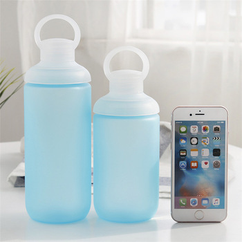 2018 Hot Selling Macarons Glass Water Bottle with Silicone Cover