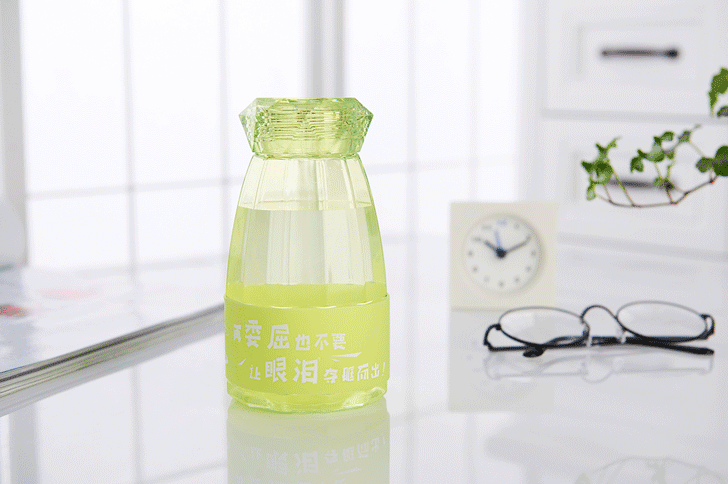 Different Shapes Diamond Style Plastic Water Bottle