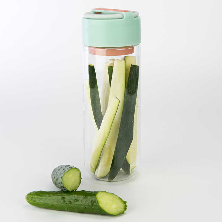 700ML Wholesale BPA FREE Plastic Fruit Infuser Water Bottle