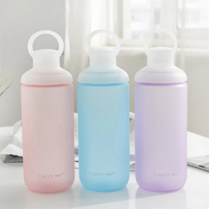 2018 Hot Selling Macarons Glass Water Bottle with Silicone Cover