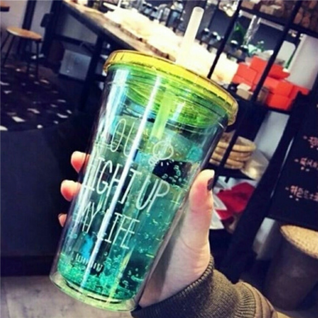 480ml Double Wall Insulated Freeze Cup Plastic Drinking Cups with Straws And Lids