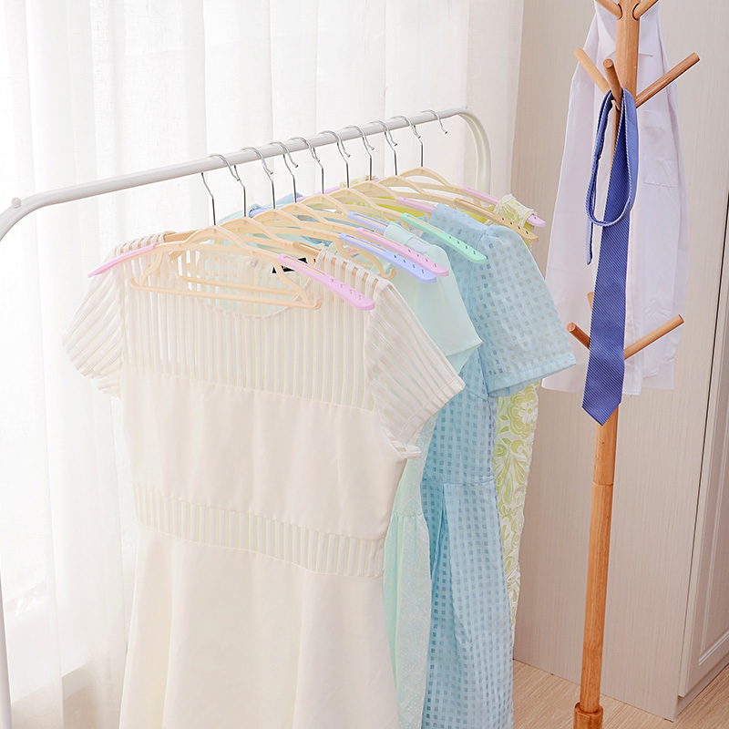 Hot Selling Adjustable Multifunction Plastic Hanger Rack