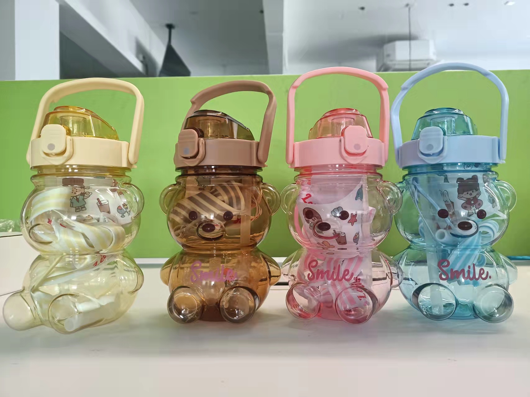 THVALUE 1100MLPortable Water Kettle with Phone Holder Cute Bear Shape Plastic Water Bottle Kawaii Cup Straw Cup With Cute Sticker And Stap 