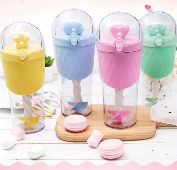 Cartoon animal yellow duck straw children mixing water bottle