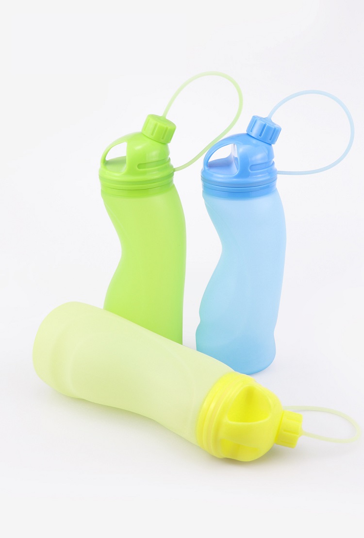 Outdoor hiking collapsible Silicone water bottle 