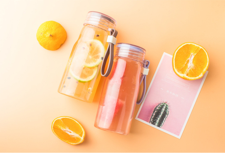  good quality Cartoon couple bottle 