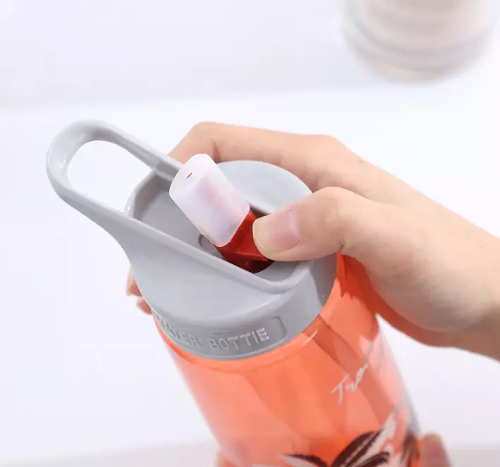 portable sport bottle with straw supplier