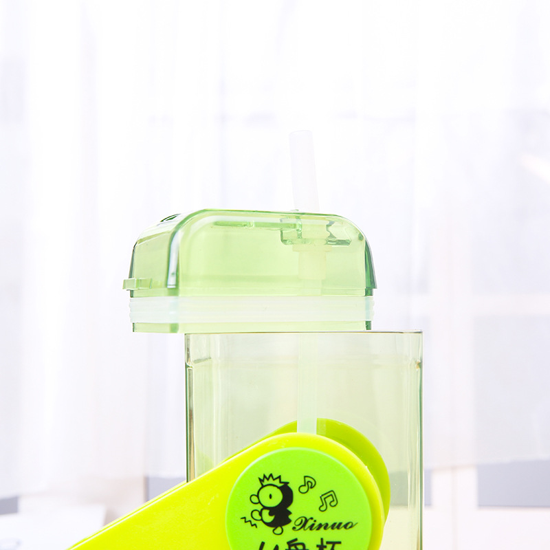  mini plastic water bottle