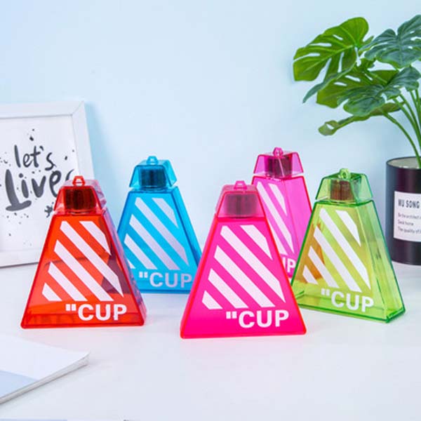 Plastic triangle bottle gift mini flat portable life department store handy bottle