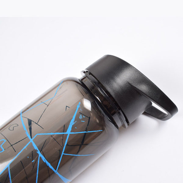Hot selling large capacity plastic creative portable male lady student sports Suction Nozzle bottle