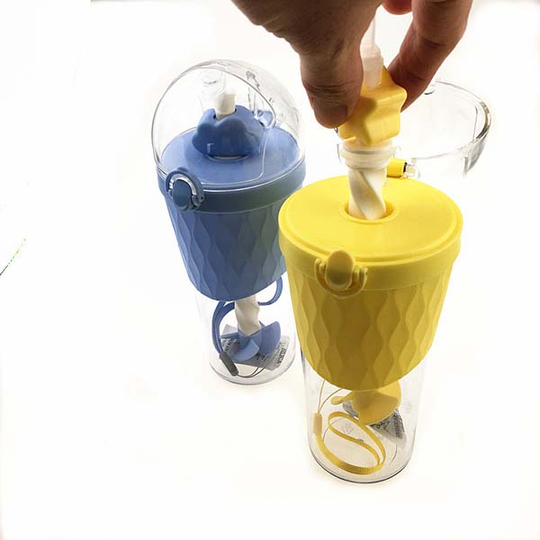 Cartoon animal yellow duck straw children mixing water bottle