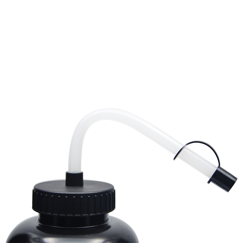 Large Capacity Space Plastic Boxing Water Bottle With Straw