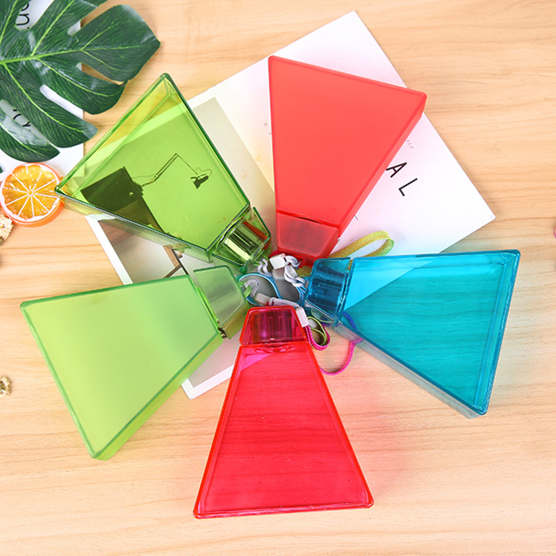  good quality Triangle Water bottle