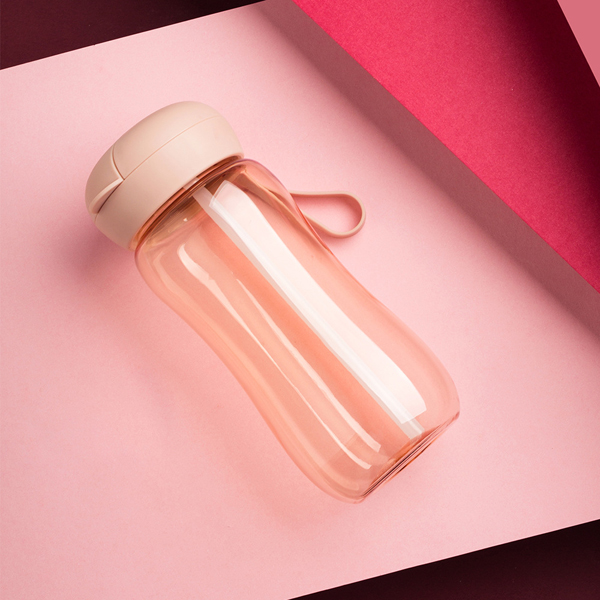 New Customized Logo Straw Plastic Creative Sports Water Bottle Tritan Portable Rope Outdoor Student Bottles