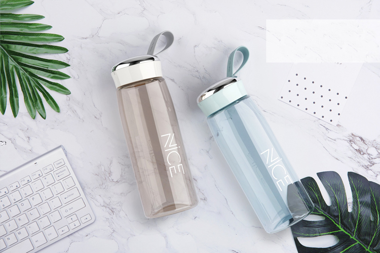  transparent drinking water bottle