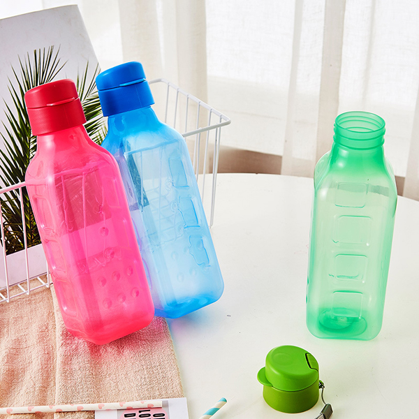 Spot Plastic Kettle New Round Sports Water Bottles