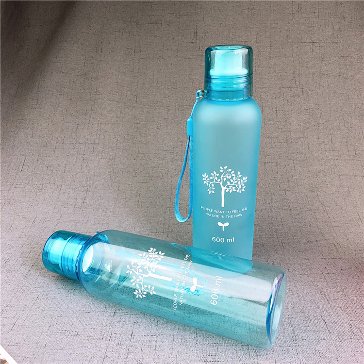  sports fashion water bottle