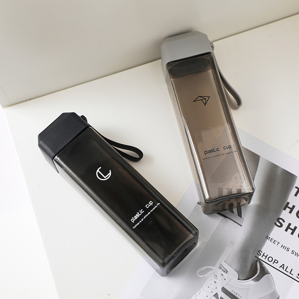Custom Environment-friendly Plastic Bottle Fashion Simple Sports Water Bottles