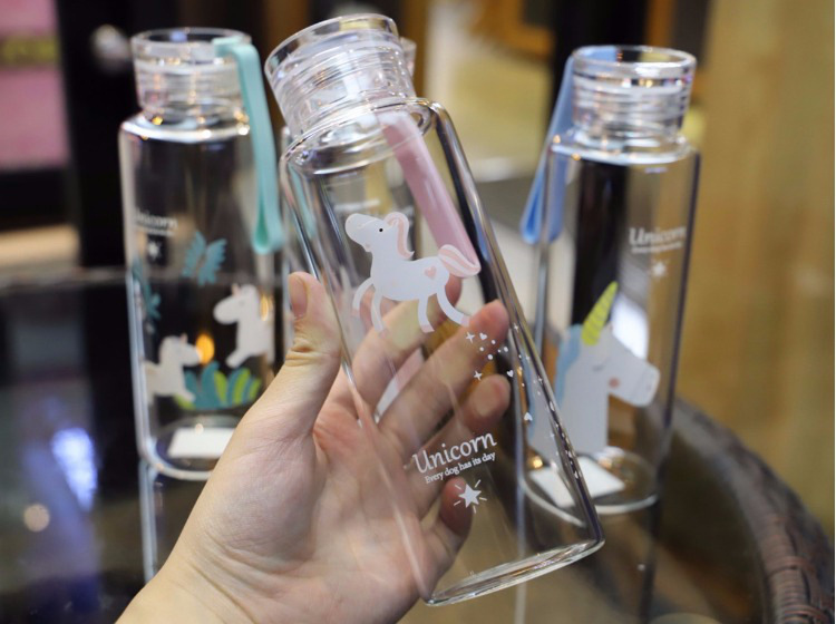 custom logo water bottle