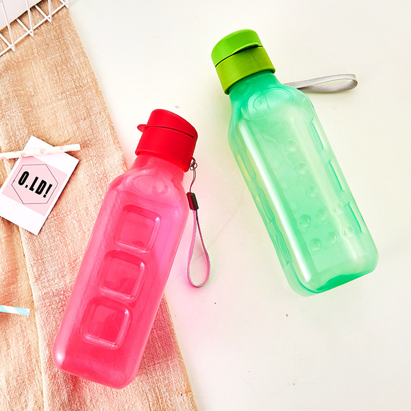 Spot Plastic Kettle New Round Sports Water Bottles